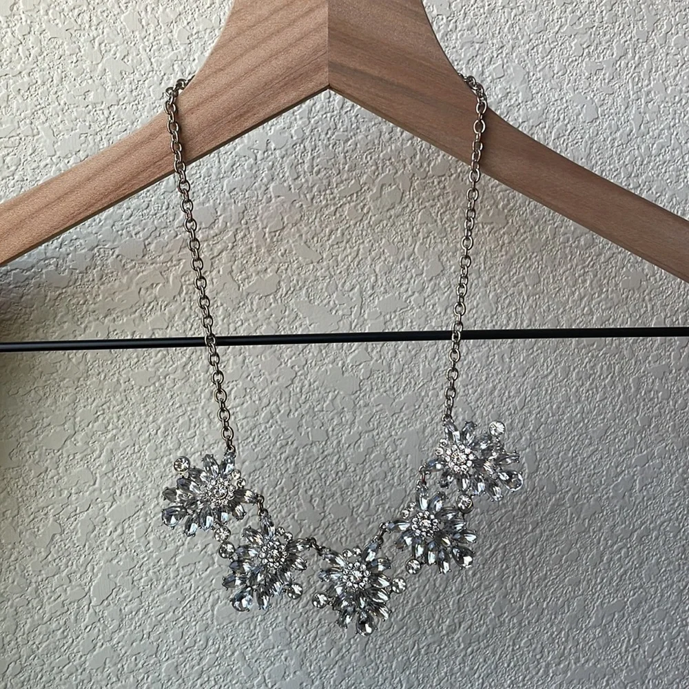 Clear Statement Necklace - Picture 3 of 6